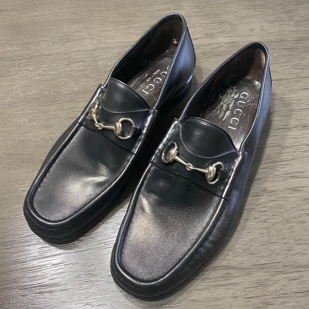 Men’s Vintage Black Leather Gucci Loafers - Picture 4 of 8